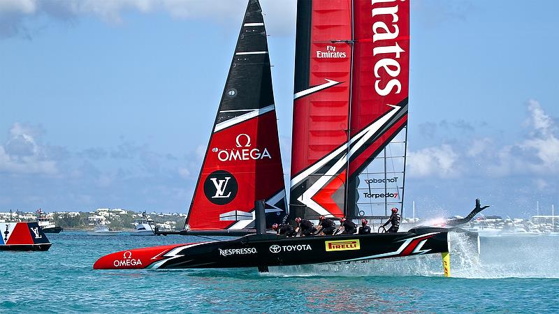 Emirates Team NZ wins Race 11 - America's Cup Qualifier - Day 2, May 28, 2017 photo copyright Richard Gladwell taken at  and featuring the AC50 class