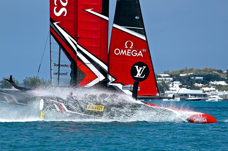 Race 10 - Emirates Team NZ's aerodynamics are clear as the cyclors take a dip as they chase Land Rover BAR in Race 10 - 35th America's Cup - Bermuda May 28, 2017 photo copyright Richard Gladwell taken at  and featuring the AC50 class