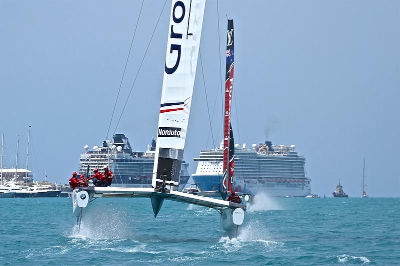 A fruitless chase - Groupama Team France and Emirates Team New Zealand - Race 10, Leg 2 - Round Robin2, America's Cup Qualifier - Day 7, June 2, 2017 (ADT) - photo © Richard Gladwell