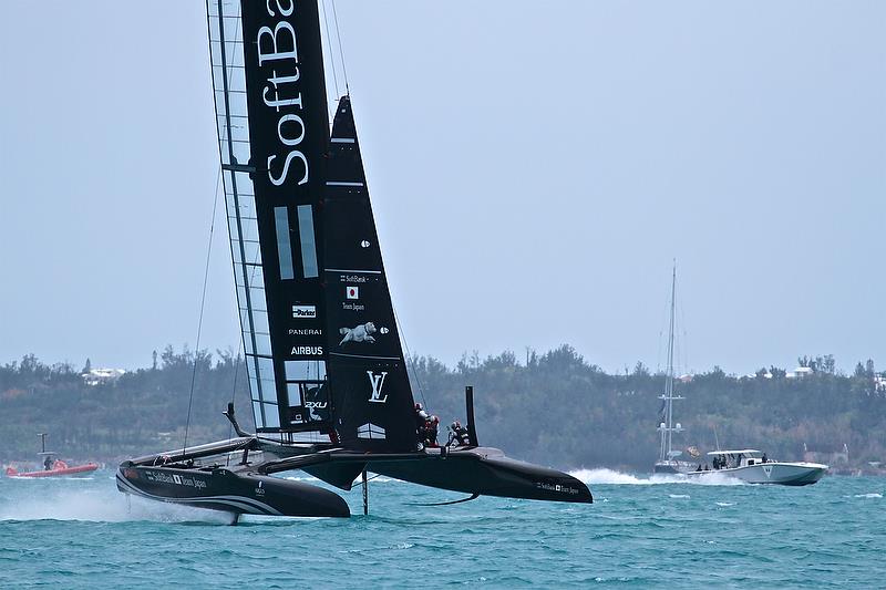 Softbank Team Japan - approaches the finish - Round Robin 2, Day 7 - 35th America's Cup - Bermuda June 2, 2017 photo copyright Richard Gladwell taken at  and featuring the AC50 class