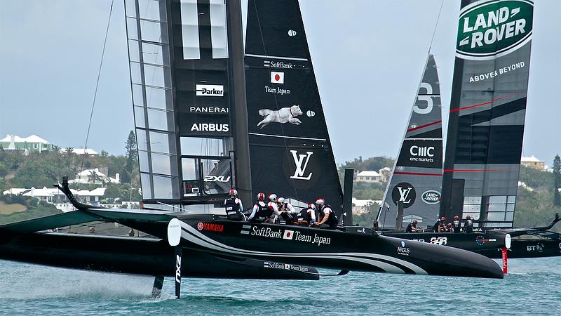 Land Rover BAR crosses ahead of Softbank Team Japan - Leg 2 - race 12 - Round Robin2, America's Cup Qualifier - Day 8, June 3, 2017 (ADT) photo copyright Richard Gladwell taken at  and featuring the AC50 class