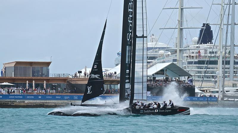 Softbank Team Japan - Leg 7 - Race 3 - Semi-Final, Day 11 - 35th America's Cup - Bermuda June 6, 2017 photo copyright Richard Gladwell taken at  and featuring the AC50 class