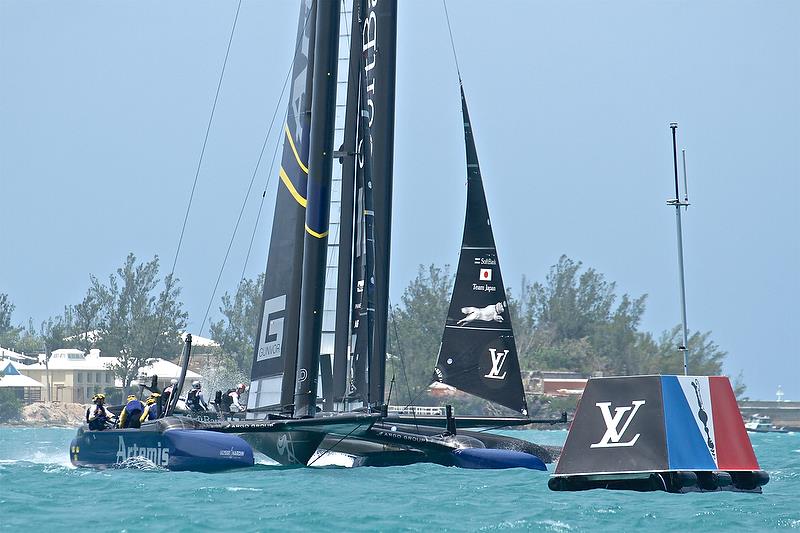 Artmeis Racing has Softbank Team Japan under control - Pre-Start - Semi-Finals, America's Cup Playoffs- Day 13, June 9, 2017 (ADT) - photo © Richard Gladwell