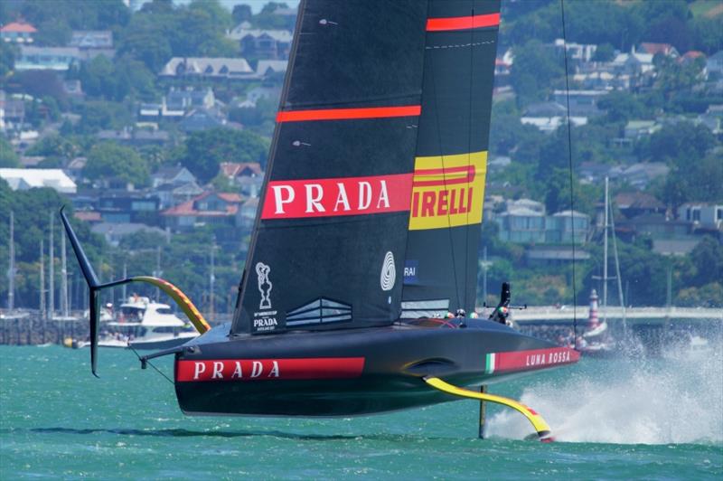 luna rossa prada