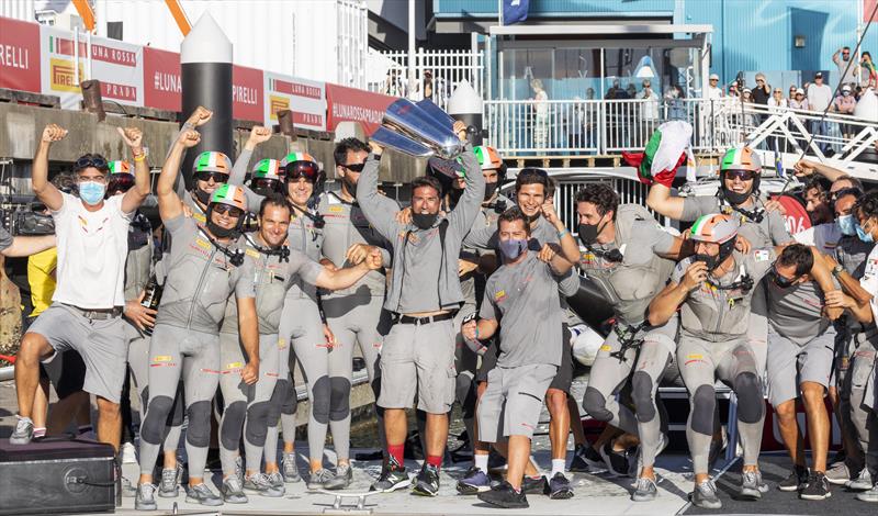 Luna Rossa Prada Pirelli team celebrate winning the PRADA Cup - photo © COR36 / Studio Borlenghi
