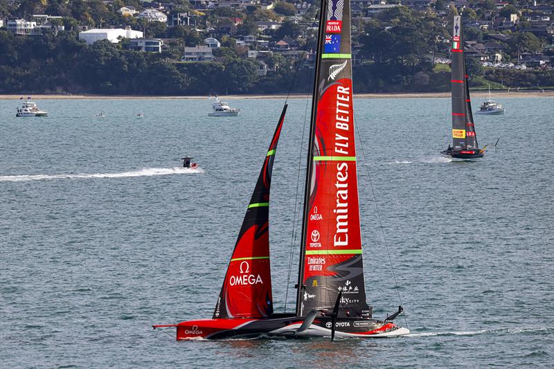 America's Cup match day 5 - Luna Rossa Prada Pirelli flies upwind as Emirates Team New Zealand wallows - photo © ACE / Studio Borlenghi