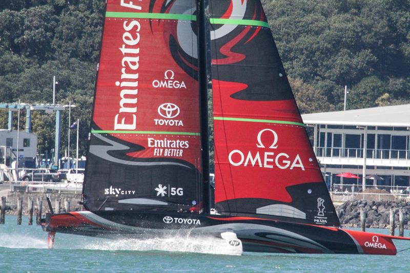 Emirates Team NZ's first AC75 Te Aihe doing warm-up laps on the Waitemata ahead of a seven hour training session - November 4, 2019 - photo © Richard Gladwell / Sail-World.com