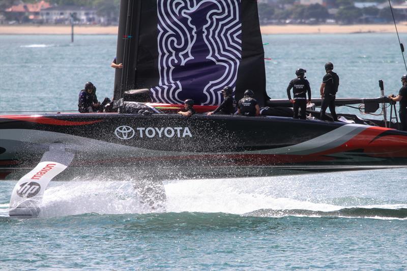 Emirates Team NZ heads out at the start of the Maxon photoshoot - January 8, 2020 - Waitemata Harbour photo copyright Richard Gladwell / Sail-World.com taken at Royal New Zealand Yacht Squadron and featuring the AC75 class