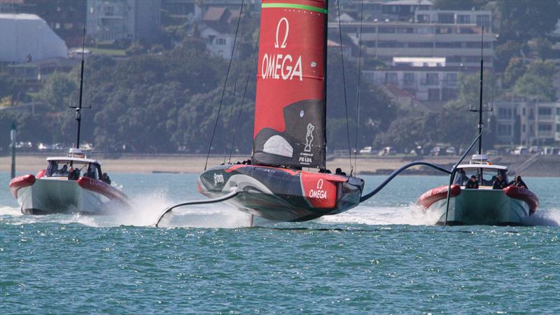 Emirates Team NZ's Te Aihe starts a day's training session - photo © Richard Gladwell / Sail-World.com