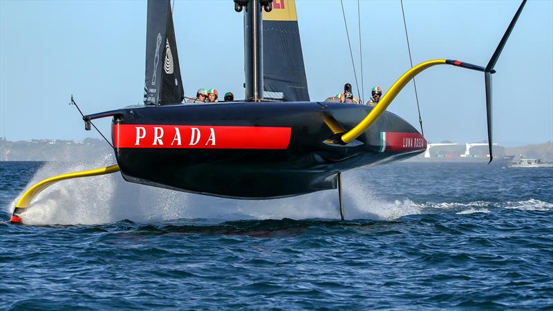 Luna Rossa - America's Cup World Series Practice - Waitemata Harbour - December 15, 2020 - 36th Americas Cup photo copyright Richard Gladwell / Sail-World.com taken at Royal New Zealand Yacht Squadron and featuring the AC75 class