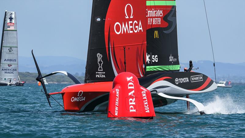 Emirates Team NZ starts  - Waitemata Harbour - Xmas Cup - December 20, 2020 - 36th America's Cup photo copyright Richard Gladwell / Sail-World.com taken at Royal New Zealand Yacht Squadron and featuring the AC75 class