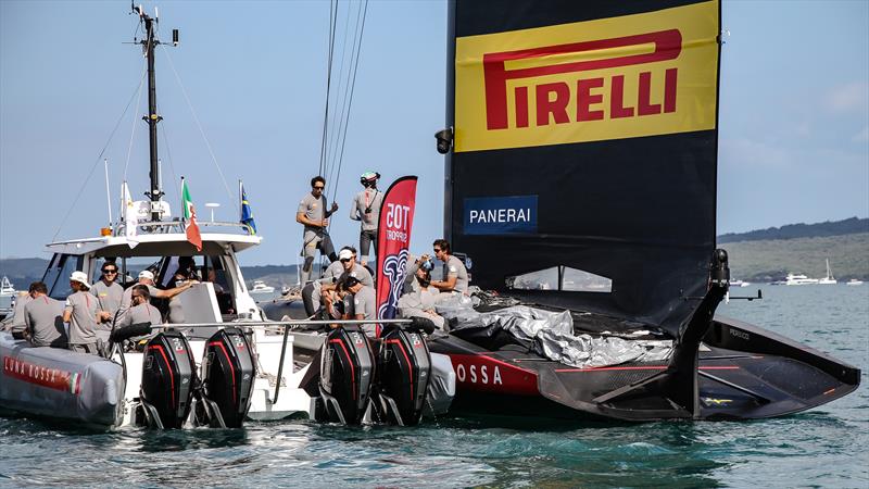 Luna Rossa Prada Pirelli- Waitemata Harbour - Xmas Cup - December 20, 2020 - 36th America's Cupe retrieval - Waitemata Harbour - Xmas Cup - December 20, 2020 - 36th America's Cup photo copyright Richard Gladwell / Sail-World.com taken at Royal New Zealand Yacht Squadron and featuring the AC75 class