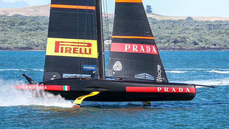 Luna Rossa Prada Pirelli 'Luna Rossa' - Waitemata Harbour - January 6, 2021 - Prada Cup - photo © Richard Gladwell / Sail-World.com