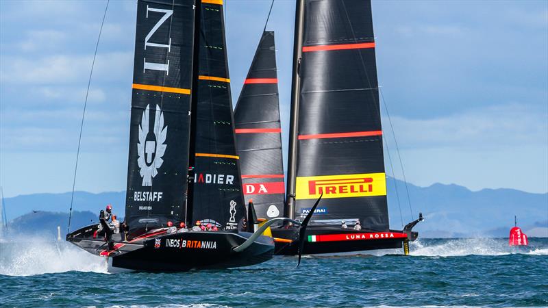 Luna Rossa and INEOS Team UK- Waitemata Harbour - January 23, 2021 - Prada Cup - 36th America's Cup - photo © Richard Gladwell / Sail-World.com