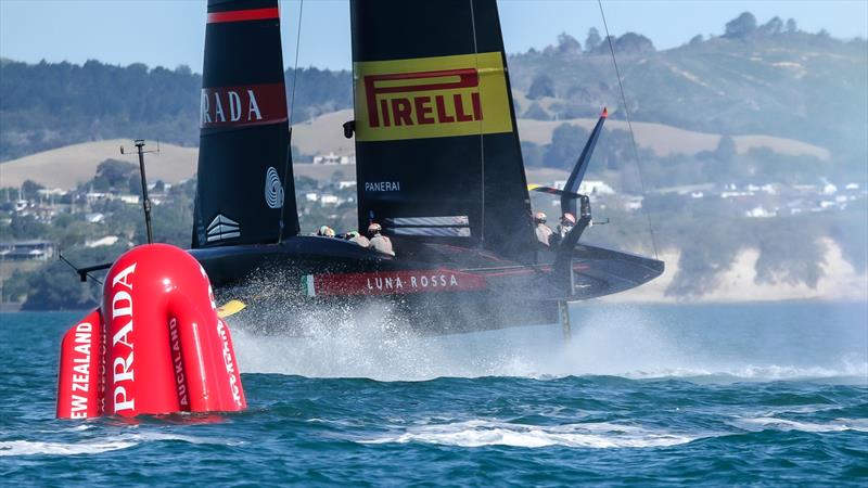 Luna Rossa - Prada Cup Finals - Day 3 - February, 20, - America's Cup 36 - Course E photo copyright Richard Gladwell / Sail-World.com taken at Royal New Zealand Yacht Squadron and featuring the AC75 class