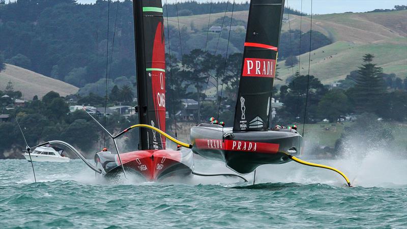Emirates Team NZ struggles after dropping onto Luna Rossa's line - America's Cup - Day 1 - March 10, 2021, Course E photo copyright Richard Gladwell / Sail-World.com taken at Royal New Zealand Yacht Squadron and featuring the AC75 class