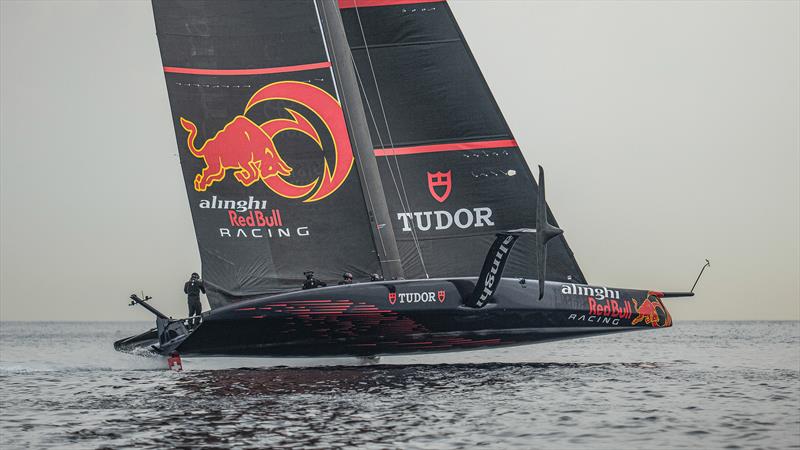 Louis Vuitton renews its 35 year partnership with the America's Cup