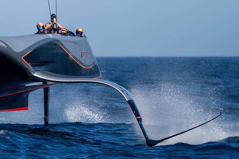 Cup Spy Day 17 Louis Vuitton Cup Finals Day 3 Winds close to