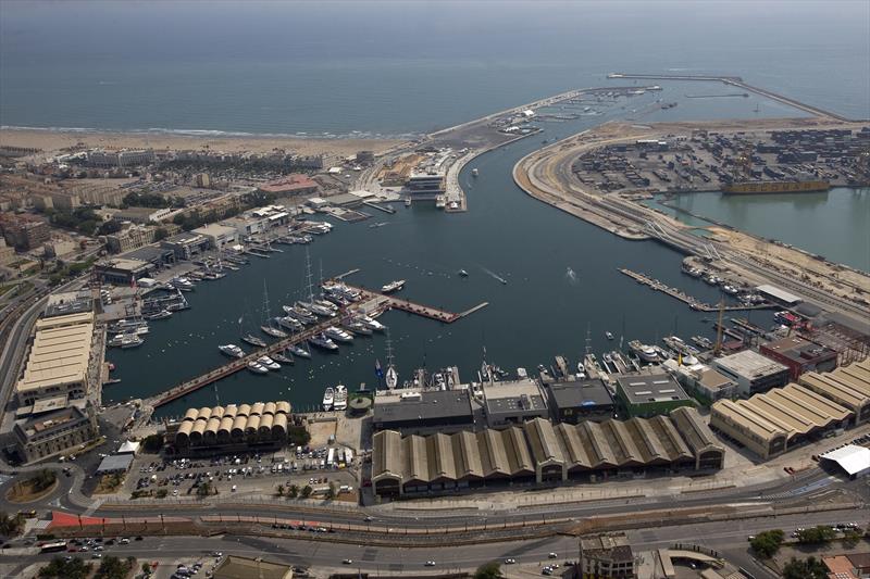 Valencia in 2006 under construction - ahead of the 2007 America's Cup the 2024 base areas are at the top right - photo © ACM 2006 / Carlo Borlenghi