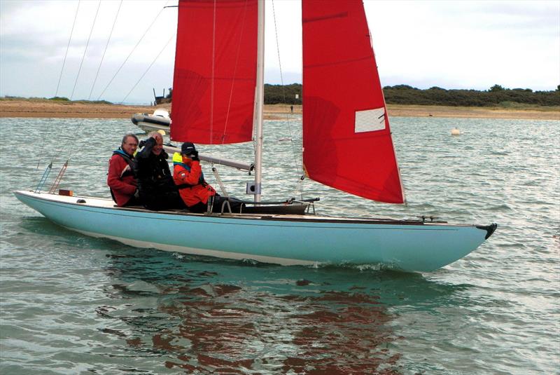 'Edwardian' Bembridge Harbour Trophy for Redwings - photo © Mike Samuelson
