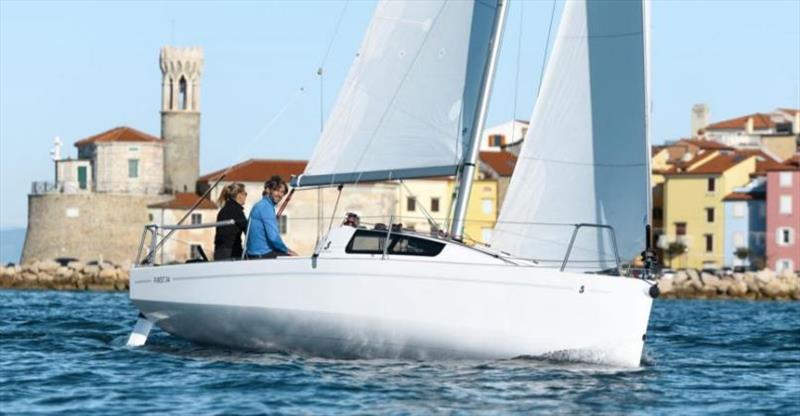 First 24 - photo © Beneteau