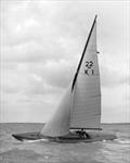 Vigilant 1930 (22 m sq) © Beken of Cowes