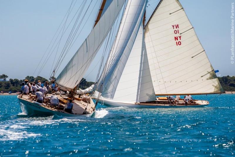 Chinook crossing Linette – Argentario Sailing Week photo copyright Pierpaolo Lanfrancotti taken at Yacht Club Santo Stefano and featuring the Classic Yachts class