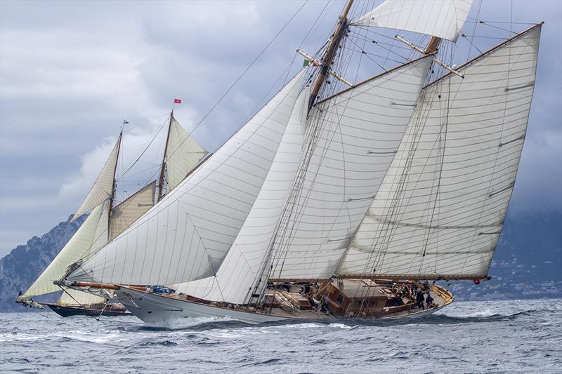 Mariette of 1915 lifts away from Naema shortly after the start photo copyright Gianfranco Forza taken at Yacht Club Capri and featuring the Classic Yachts class