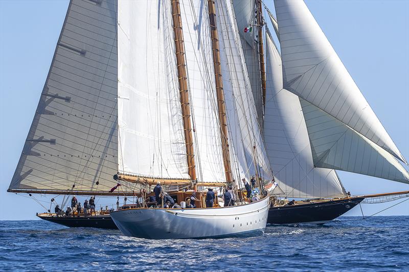 Naema successfully goes in for the kill on starboard - Capri Classica 2019 photo copyright Gianfranco Forza taken at Yacht Club Capri and featuring the Classic Yachts class