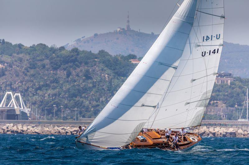 Fjord III wins her category in the XII Puig Vela Clàssica Barcelona Regatta photo copyright Nico Martinez / www.MartinezStudio.es taken at Real Club Nautico de Barcelona and featuring the Classic Yachts class