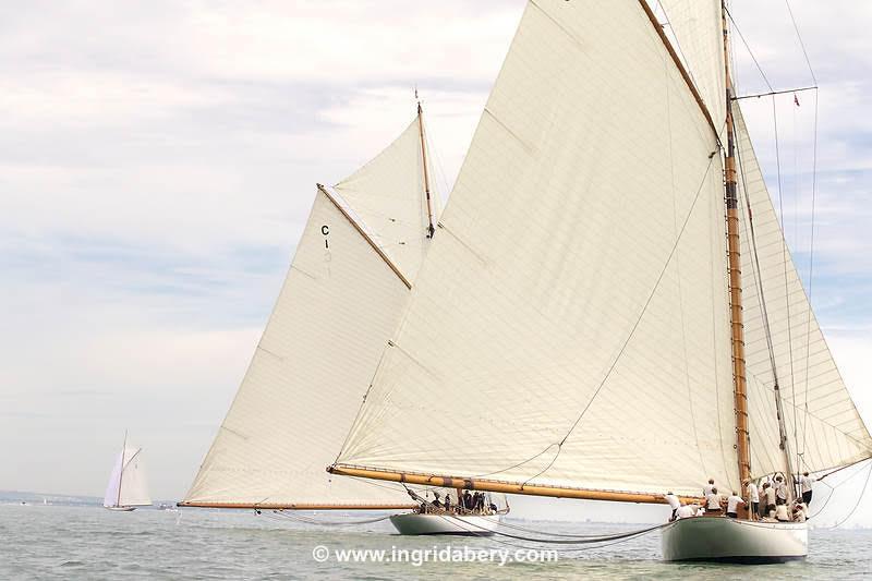 Fife Regatta at Cowes photo copyright Ingrid Abery / www.ingridabery.com taken at Royal Yacht Squadron and featuring the Classic Yachts class