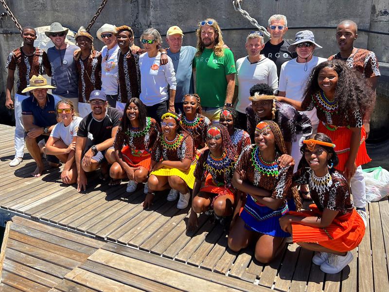 Goodbye Cape Town! Mini Globe Bans AI images