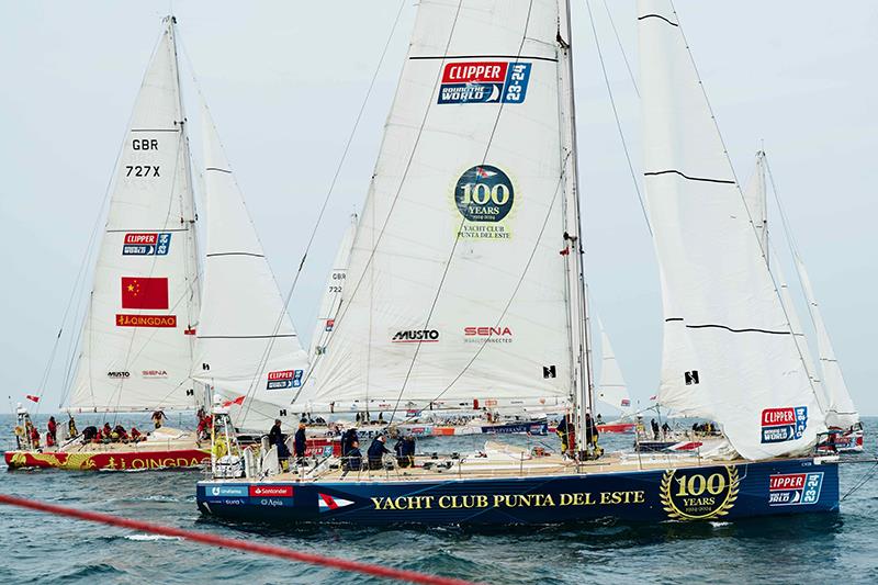 Race 8 start - photo © Clipper Race