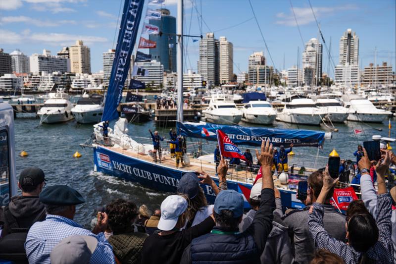 Clipper Race fleet departs Punta del Este