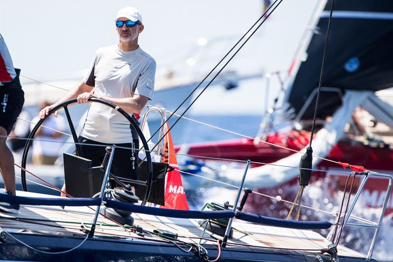 HM King Felipe VI sailing at the helm Aifos 500 - 38 Copa del Rey MAPFRE - photo © María Muiña / Copa del Rey MAPFRE