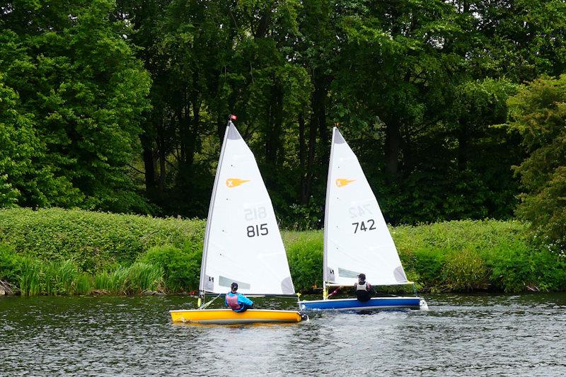 Dave Turtle leading - Comet Association Championship at Nottingham - photo © Norah Jaggers