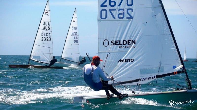 Day 2 – Windward mark – iSail Whitsundays Contender World Championships photo copyright VR Sport Media taken at McCrae Yacht Club and featuring the Contender class