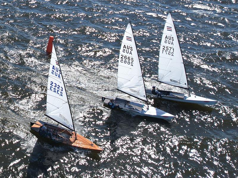 Three wide at the mark - James Ellis (2323), Paul Wilson (2665), and Lachlan Imeneo (2571) - photo © Ron Parker