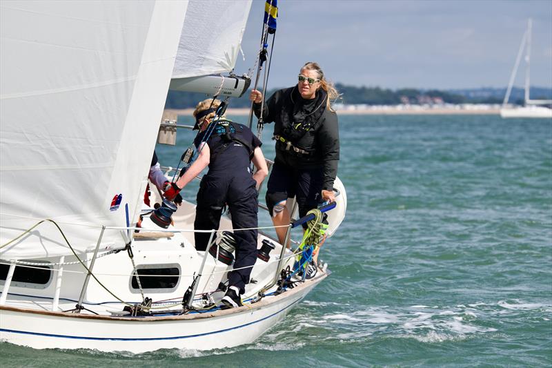 North Sails Cowes Week Day 4 photo copyright Tom Hicks / www.solentaction.com taken at Cowes Combined Clubs and featuring the Contessa 32 class