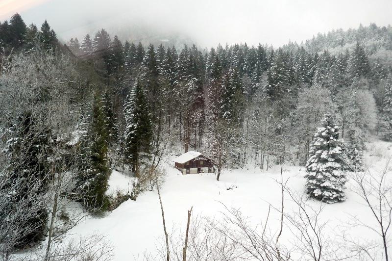 Spectacular mountain scenery - photo © SV Taipan