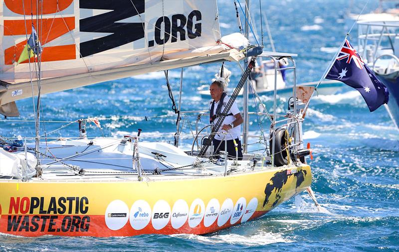 Jon Sanders and his trusted Perie Banou II - photo © Fremantle Ports