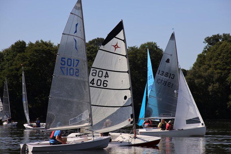 On the way to the 2nd mark - Border Counties Midweek Sailing round 5 at Redesmere - photo © E Rhodes Photography