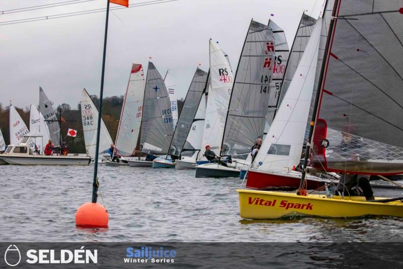 Burghfield Breezer photo copyright Tim Olin / www.olinphoto.co.uk taken at Burghfield Sailing Club and featuring the Dinghy class