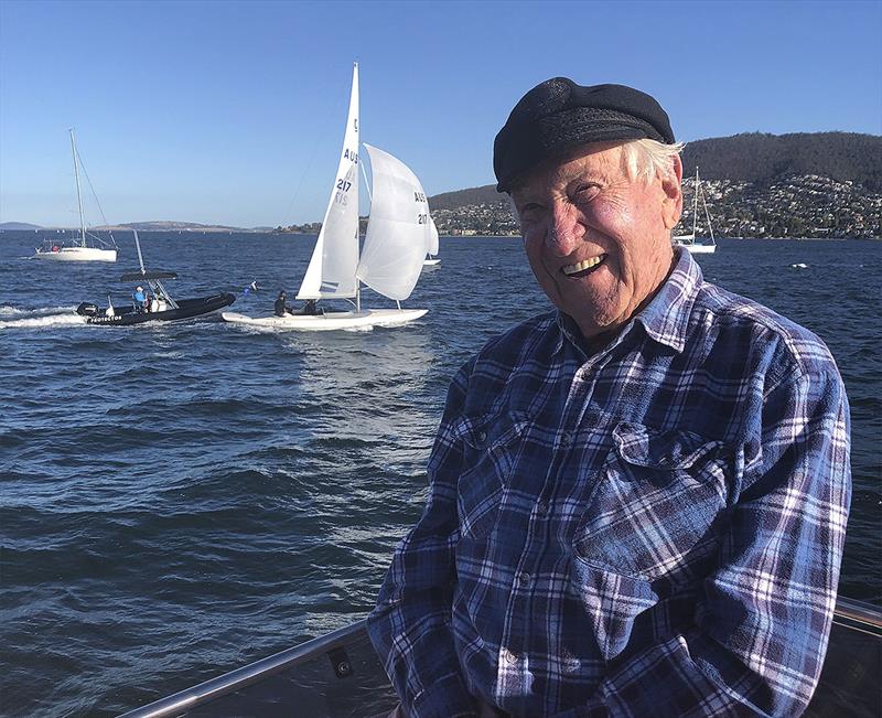 The great Gordon Ingate enjoying the close match racing of the Sayonara Cup - photo © Nicole Shrimpton