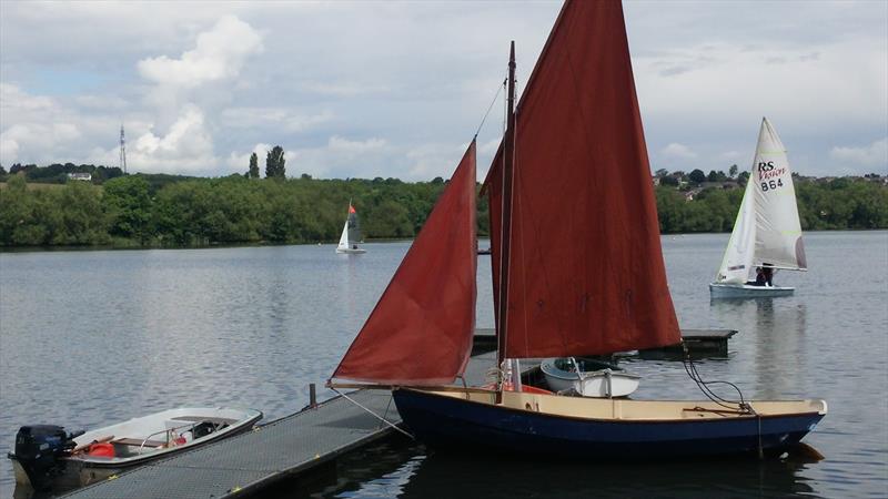 Try Sailing Session at Sutton-in-Ashfield photo copyright Dale Clarke taken at  and featuring the Drascombe class