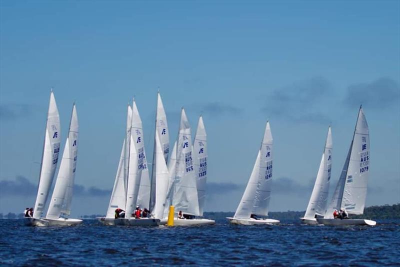 War of The Roses - leading at mark 1 Race 5 at the Metung Yacht Club One Design Regatta 2022 photo copyright Julie-Ann McPherson Photography  taken at Metung Yacht Club and featuring the Etchells class