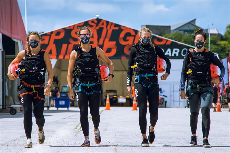 Athlete Trialists (l-r) Nikki Boniface, Emily Nagel, Ellie Aldridge & Hannah Diamond - photo © Javi Salinas