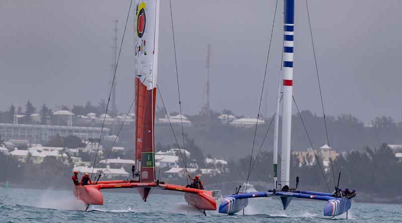 Spain SailGP Team co-helmed by Florian Trittel and Phil Robertson and France SailGP Team helmed by Billy Besson racing during a qualifier final ahead of Bermuda SailGP  photo copyright Simon Bruty/SailGP taken at Royal Bermuda Yacht Club and featuring the F50 class