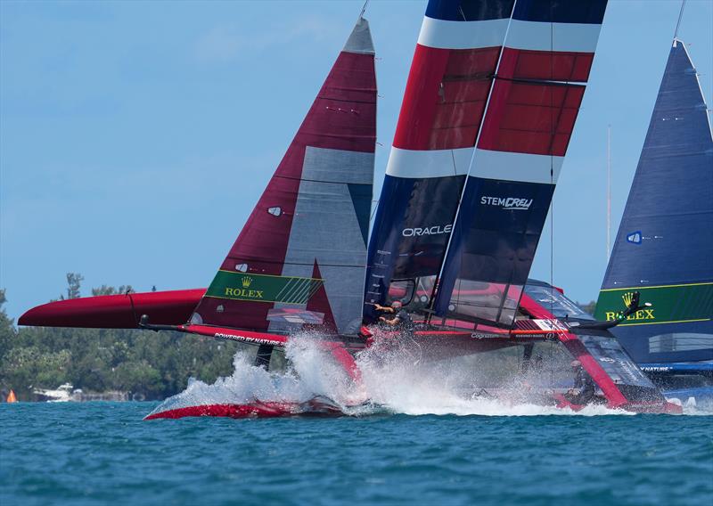 Great Britain SailGP Team presented by INEOS helmed by Sir Ben Ainslie in close action with USA SailGP Team while rounding Mark 1, during Bermuda SailGP  - photo © Thomas Lovelock/SailGP