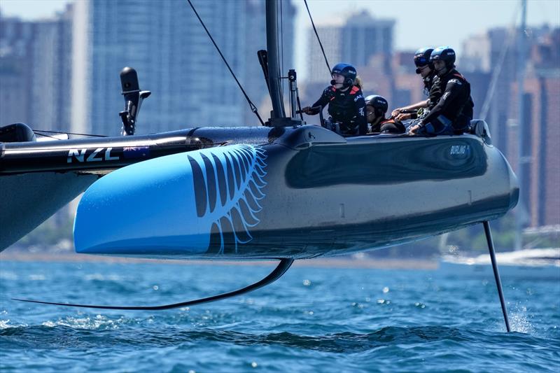 Liv Mackay of New Zealand SailGP Team in action on the grinding handles during a practice session ahead of T-Mobile United States Sail Grand Prix Chicago  - photo © Bob Martin/SailGP